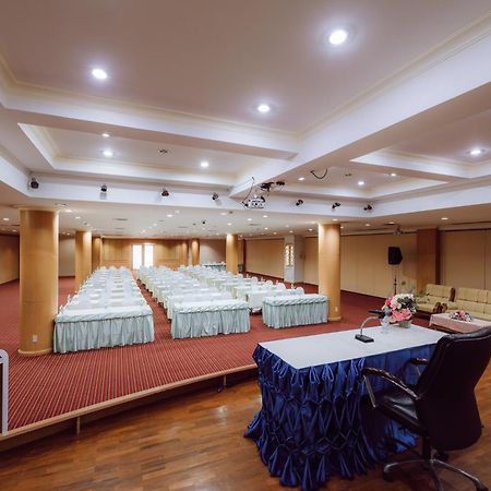 Morakot Twin Chumphon Hotel Buitenkant foto