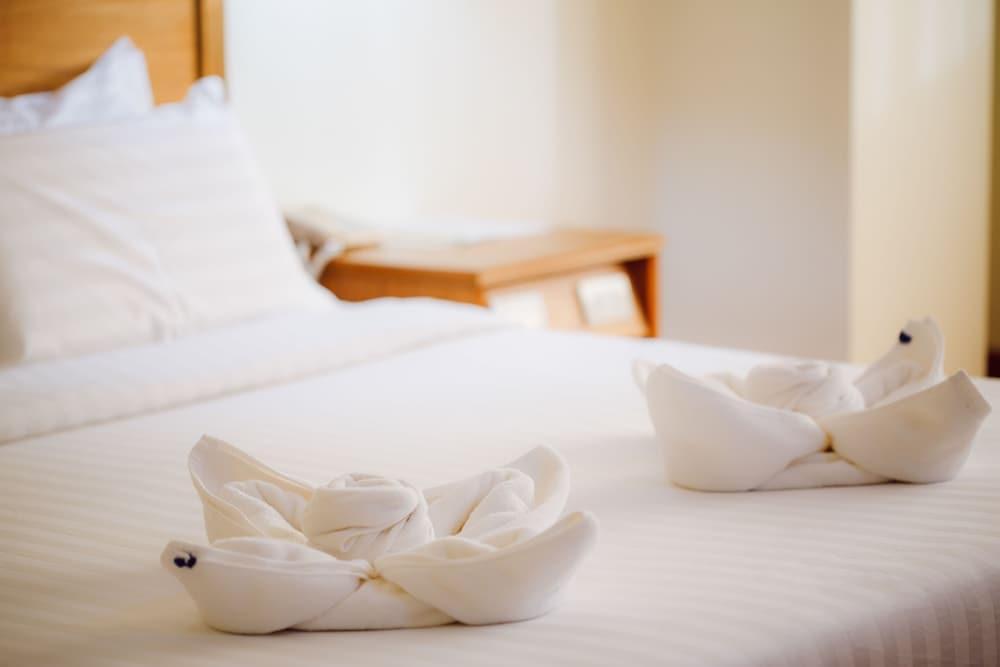 Morakot Twin Chumphon Hotel Buitenkant foto