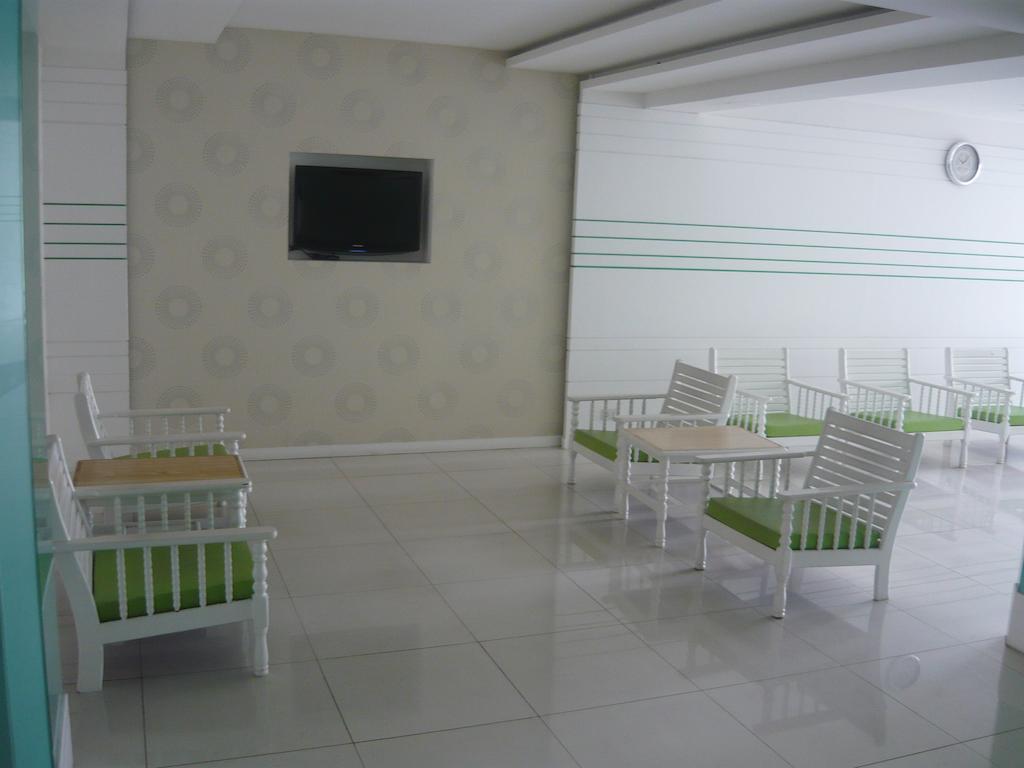 Morakot Twin Chumphon Hotel Buitenkant foto