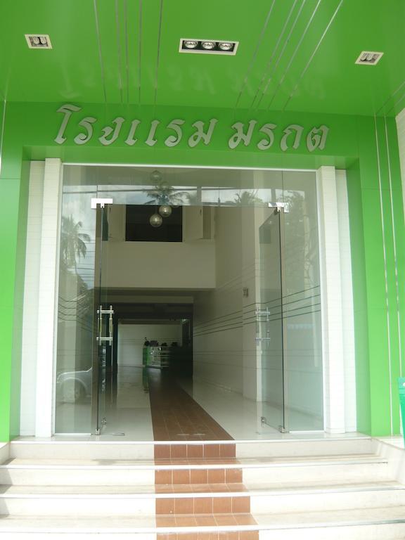 Morakot Twin Chumphon Hotel Buitenkant foto