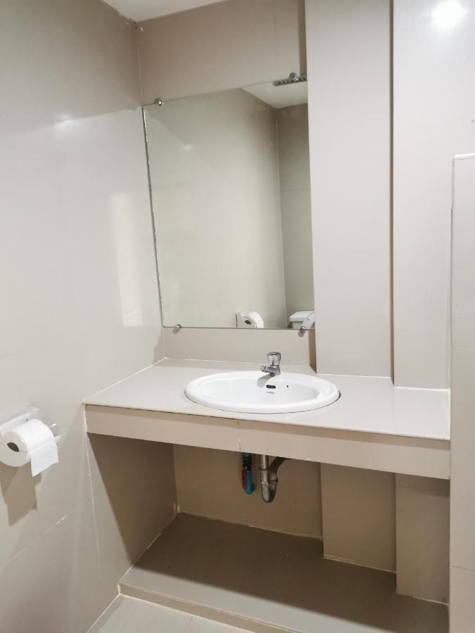 Morakot Twin Chumphon Hotel Buitenkant foto