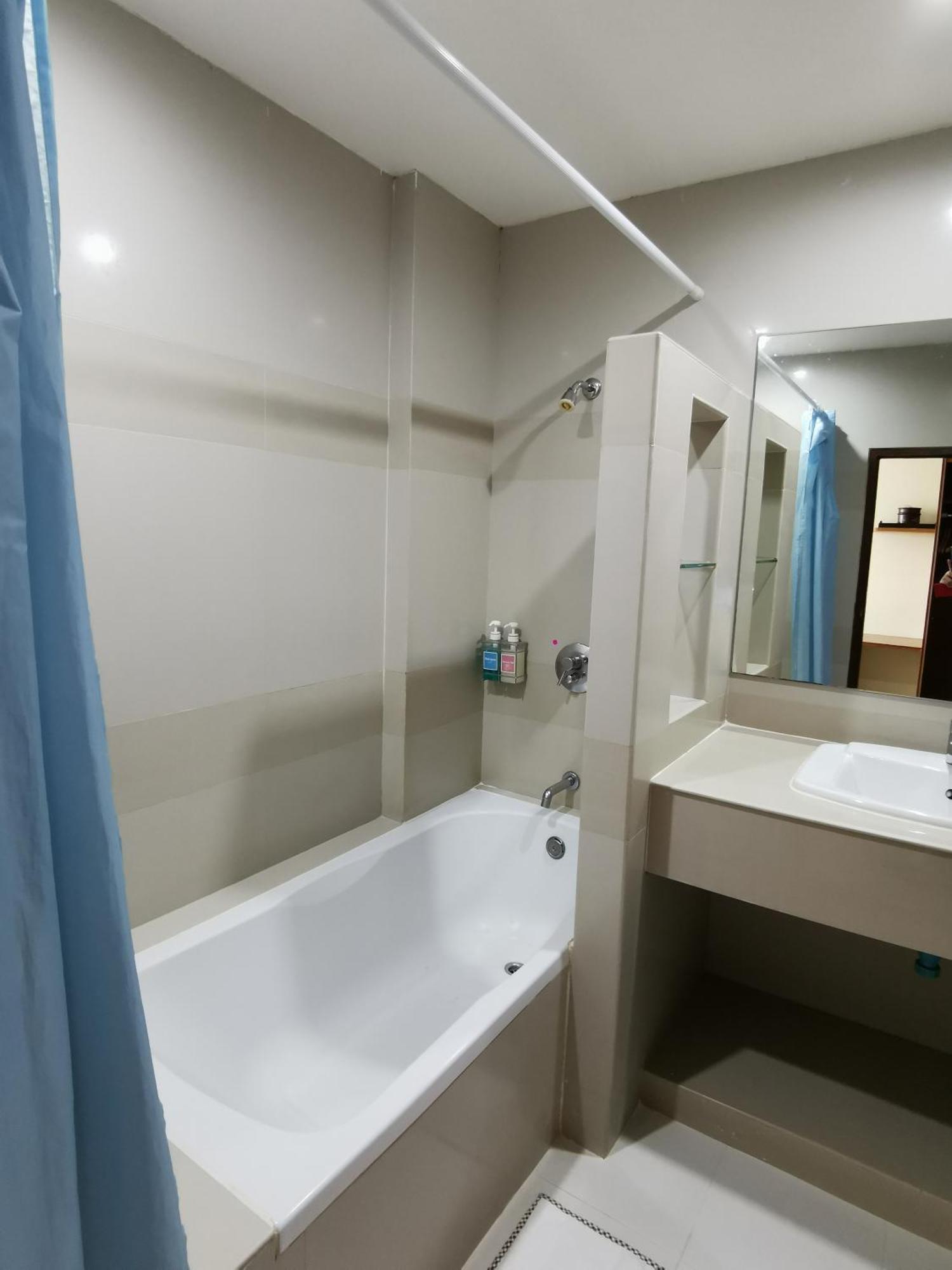 Morakot Twin Chumphon Hotel Buitenkant foto