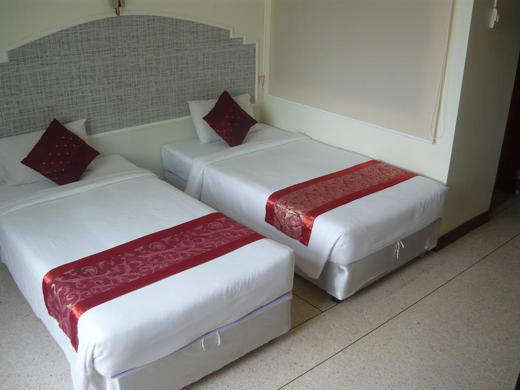 Morakot Twin Chumphon Hotel Kamer foto