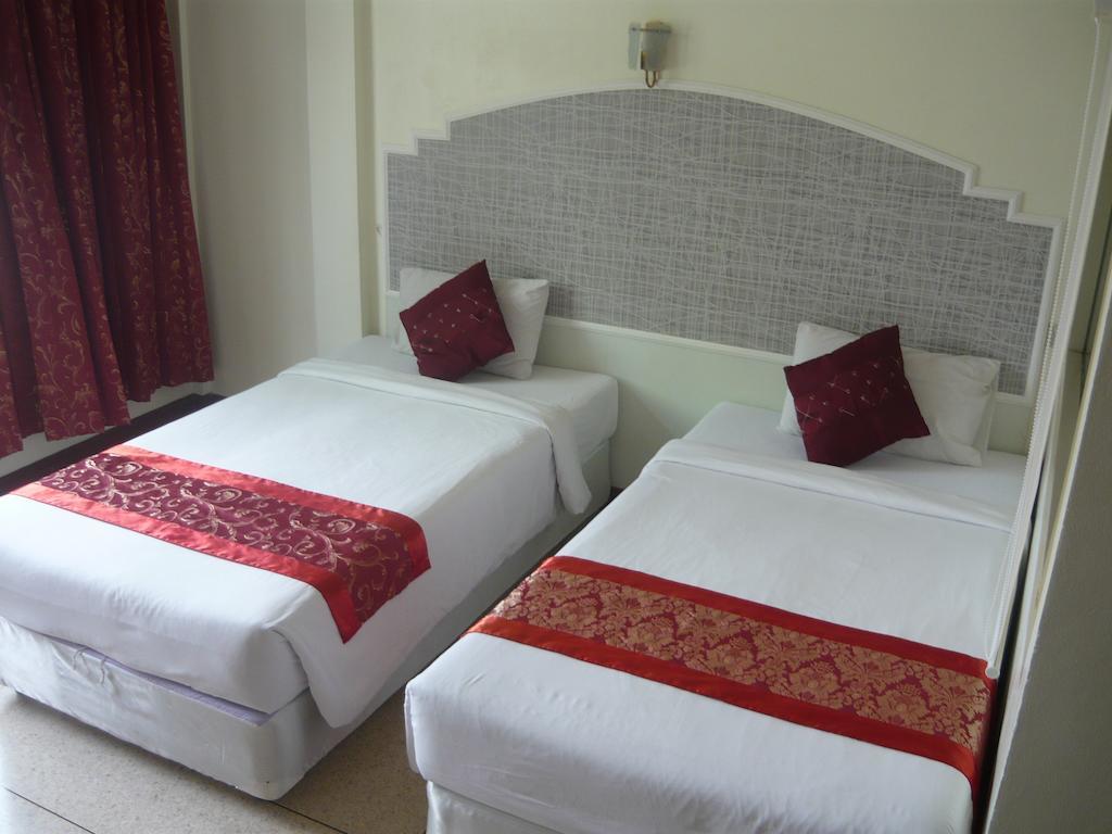 Morakot Twin Chumphon Hotel Kamer foto