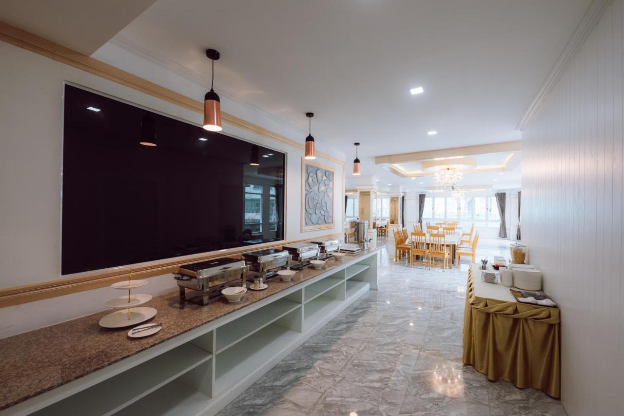 Morakot Twin Chumphon Hotel Buitenkant foto