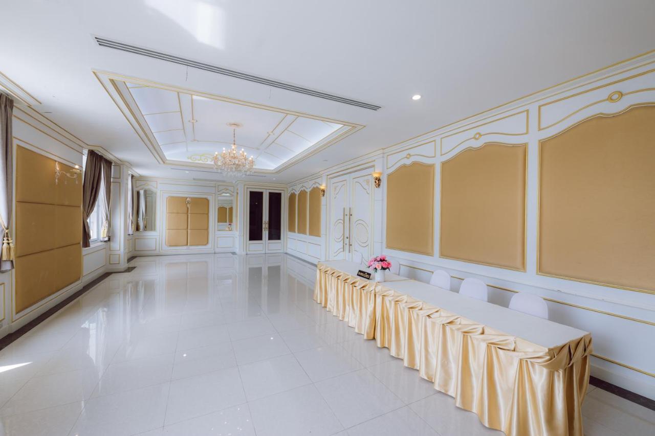 Morakot Twin Chumphon Hotel Buitenkant foto